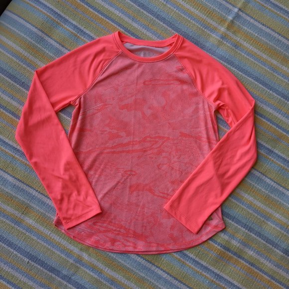⭐ Girls Under Armour coral Loose long sleeve top YMD - Picture 1 of 11